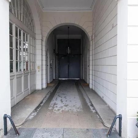New Modern 2 And A Half Bedroom Loft In St Germain! Paris