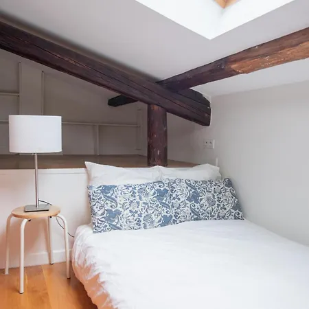 Apartment New Modern 2 And A Half Bedroom Loft In St Germain!