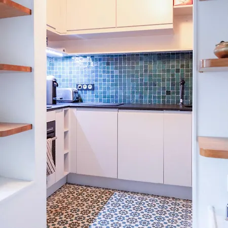 Apartment New Modern 2 And A Half Bedroom Loft In St Germain! Paris