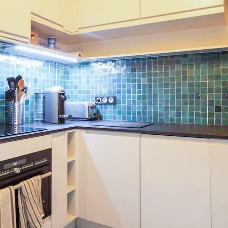 Apartment New Modern 2 And A Half Bedroom Loft In St Germain!